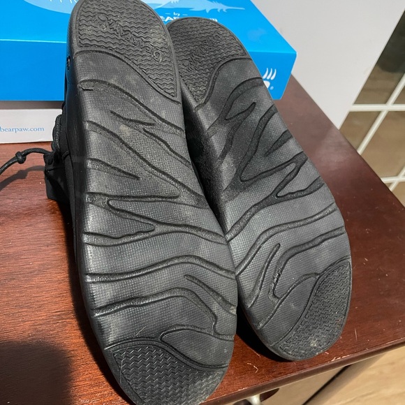 BearPaw Black Ankle Boots - In Box - Picture 8 of 13